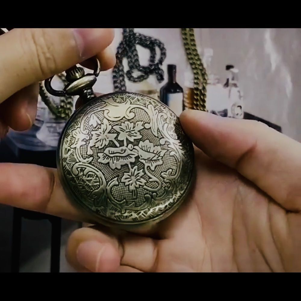‎Wolves Quartz Pocket Watch Bronze - Picture 3 of 6